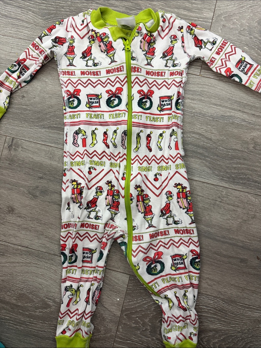Hanna Andersson White Holiday Dr. Seuss Grinch One-Piece Pajamas 2T